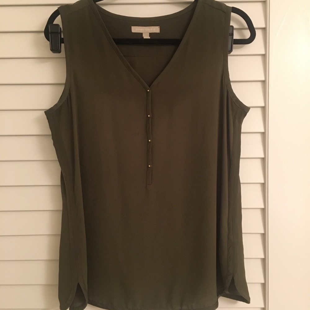 olive green work top